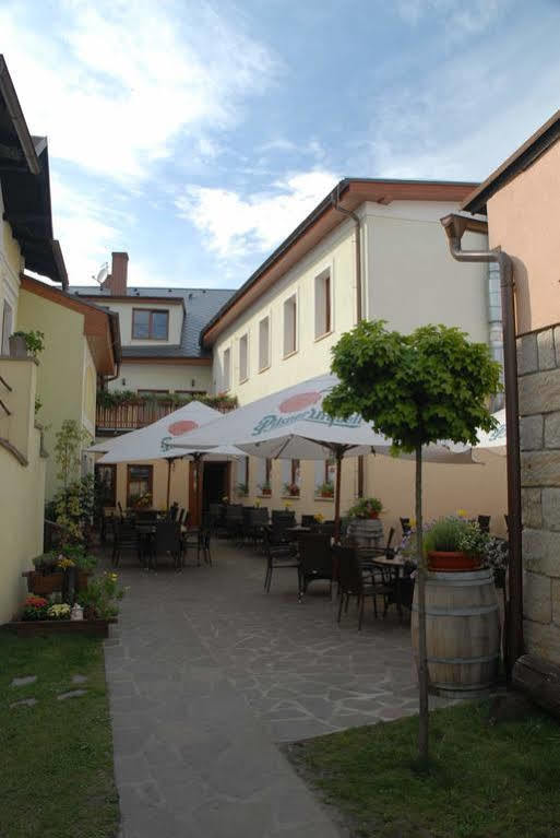 Hotel Posta Sobotka Exteriör bild